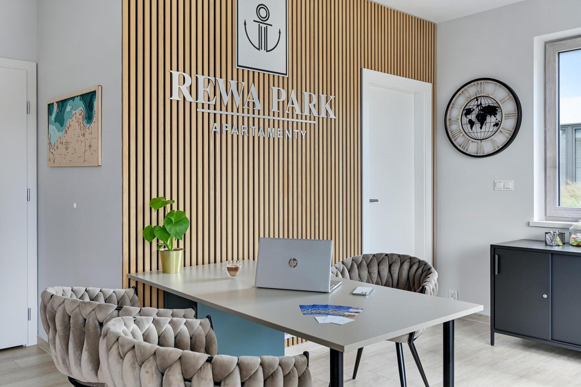 Rewa Park Apartment Екстериор снимка